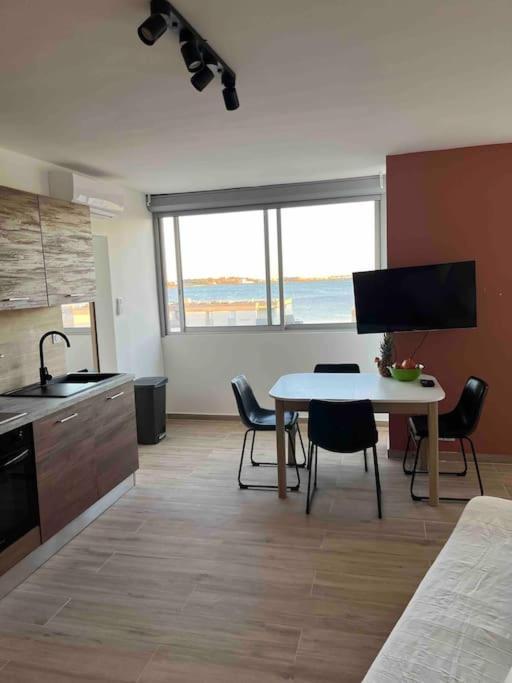 Joli Appart/Vue Etang/Clim /Wifi Balaruc-les-Bains Εξωτερικό φωτογραφία